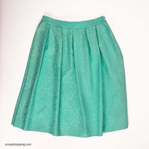 Short frill skirt