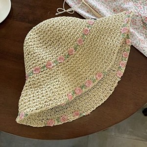 قبعة بحر مع ورود صغيرة مقاس واحد 